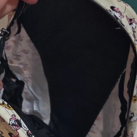 Vans Women's Beige Backpack with Cartoon Design In GUC . - Picture 5 of 7